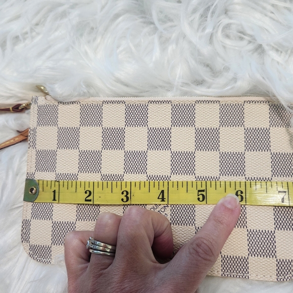 Authentic Louis Vuitton Damier Azur Pouchette PM - Picture 14 of 15